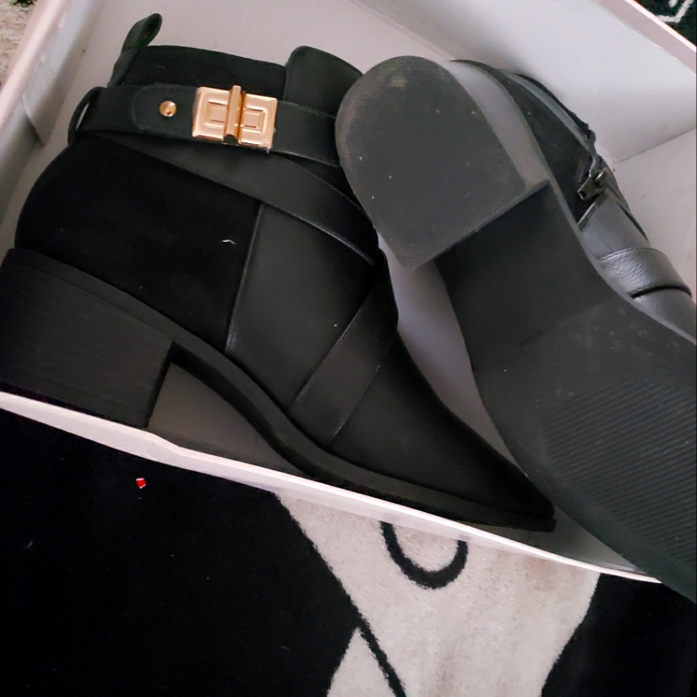Boots 7.5